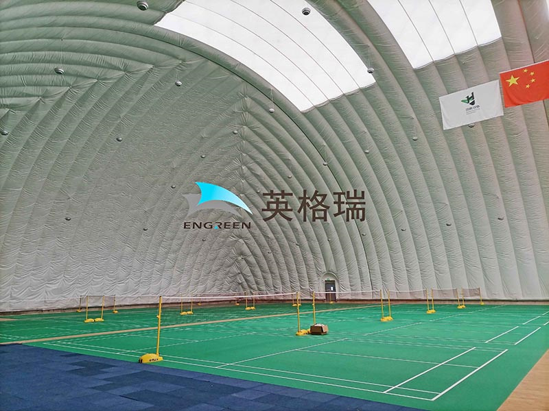 在建筑中廣泛使用的膜材料有什么特性？