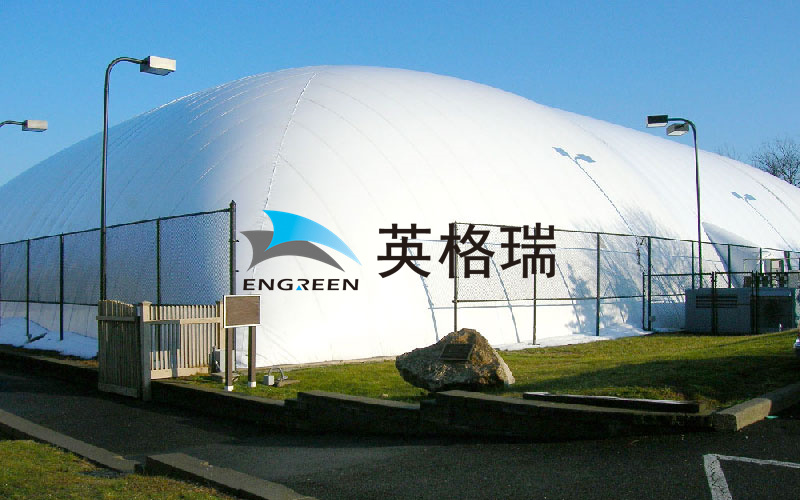 氣膜體育館相對比傳統體育館無論在安全性、經濟性、舒適性方面都有非常大的優(yōu)勢