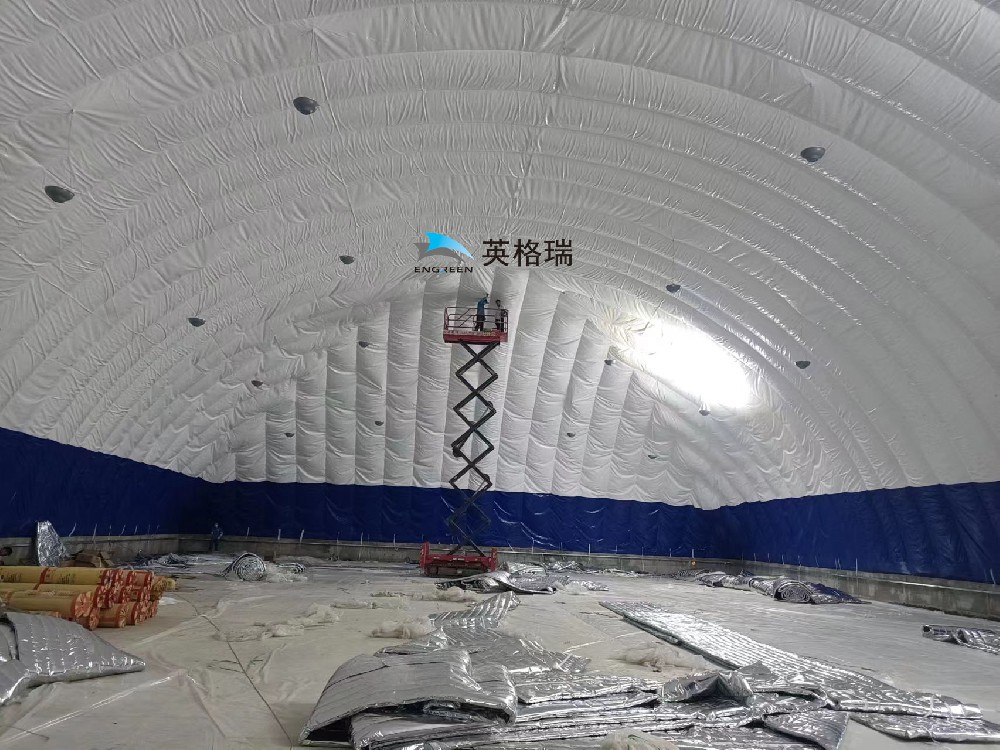 氣膜館內(nèi)為什么要安裝保溫棉呢？安裝保溫棉的好處是什么呢？
